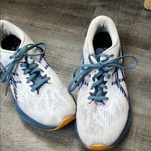 ASICS Novablast 3 men’s 9 running shoes comfortable